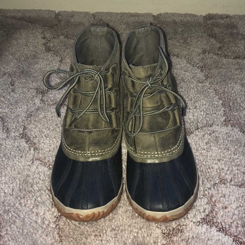 Sorel Out N About Leather Booties